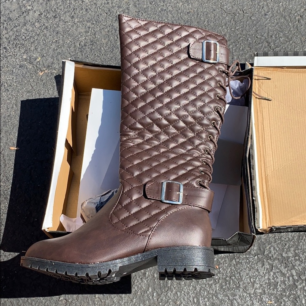 Brand new! CA collection Brown tall boot, size 7